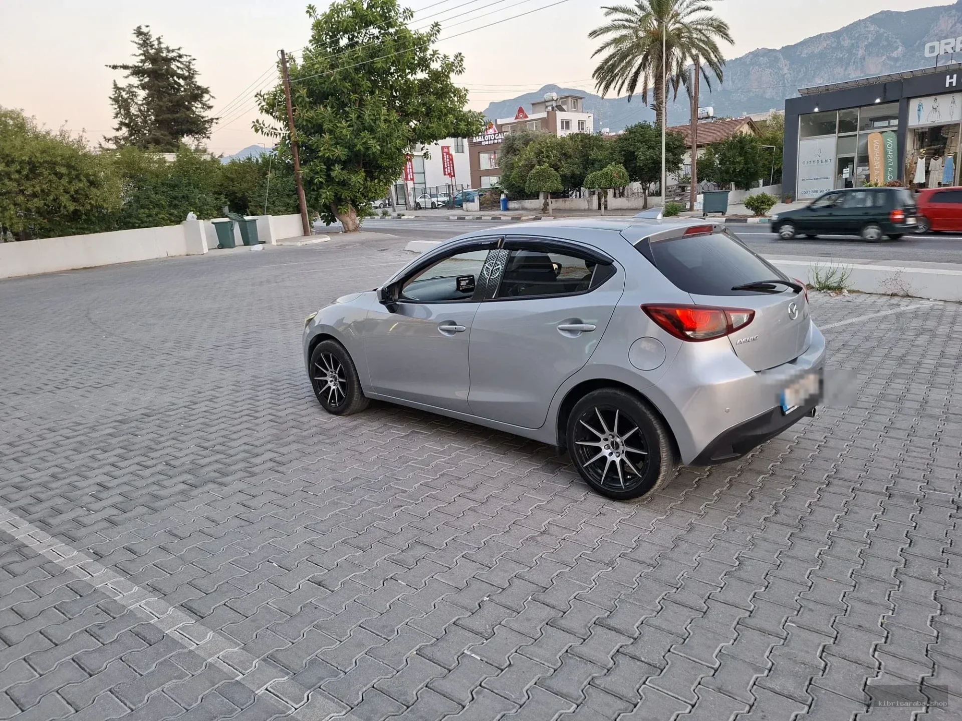 Mazda Demio 2018 Model - Araç fotoğrafı 4